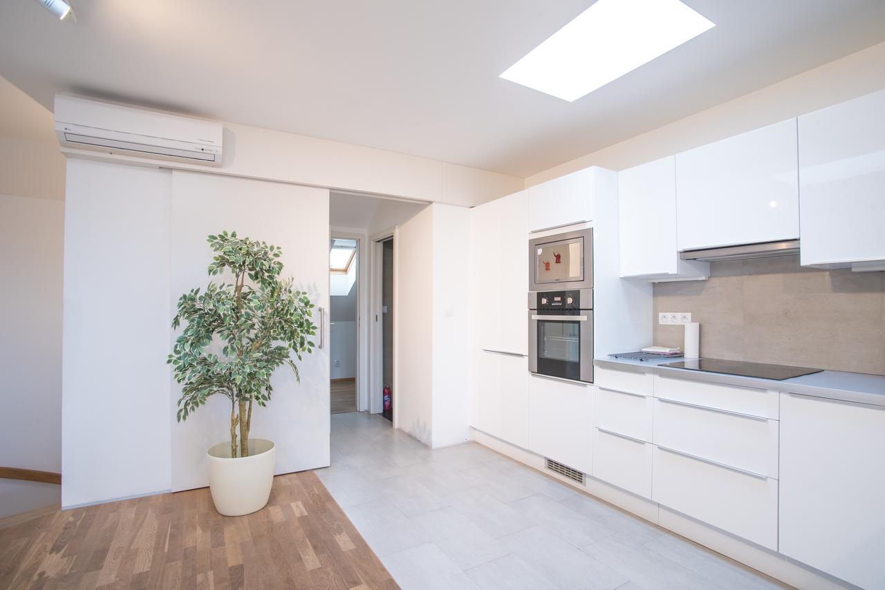 Suite Prague Apartment -Duplex, Up To 4People Exteriér fotografie